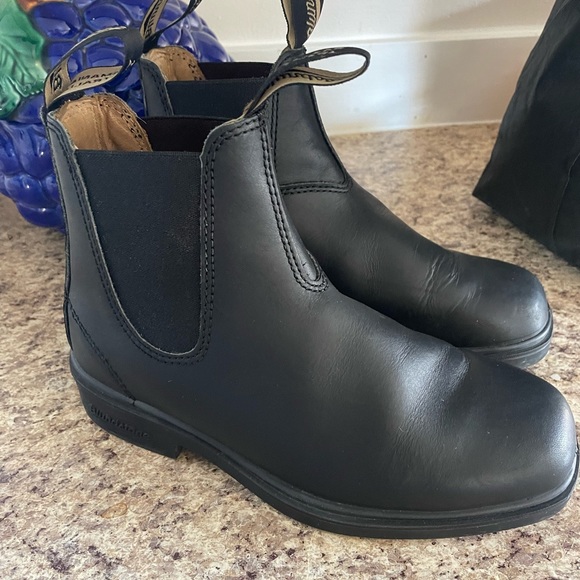 Blundstones - Picture 4 of 4